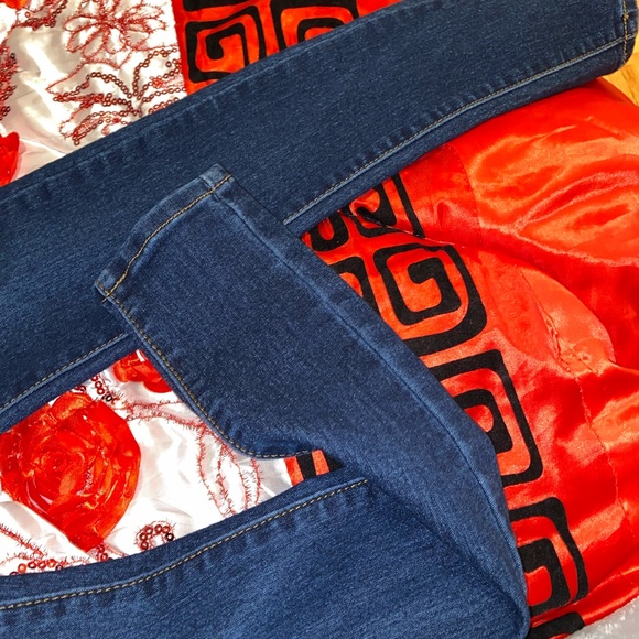 Fashion Nova Jean - Picture 3 of 4